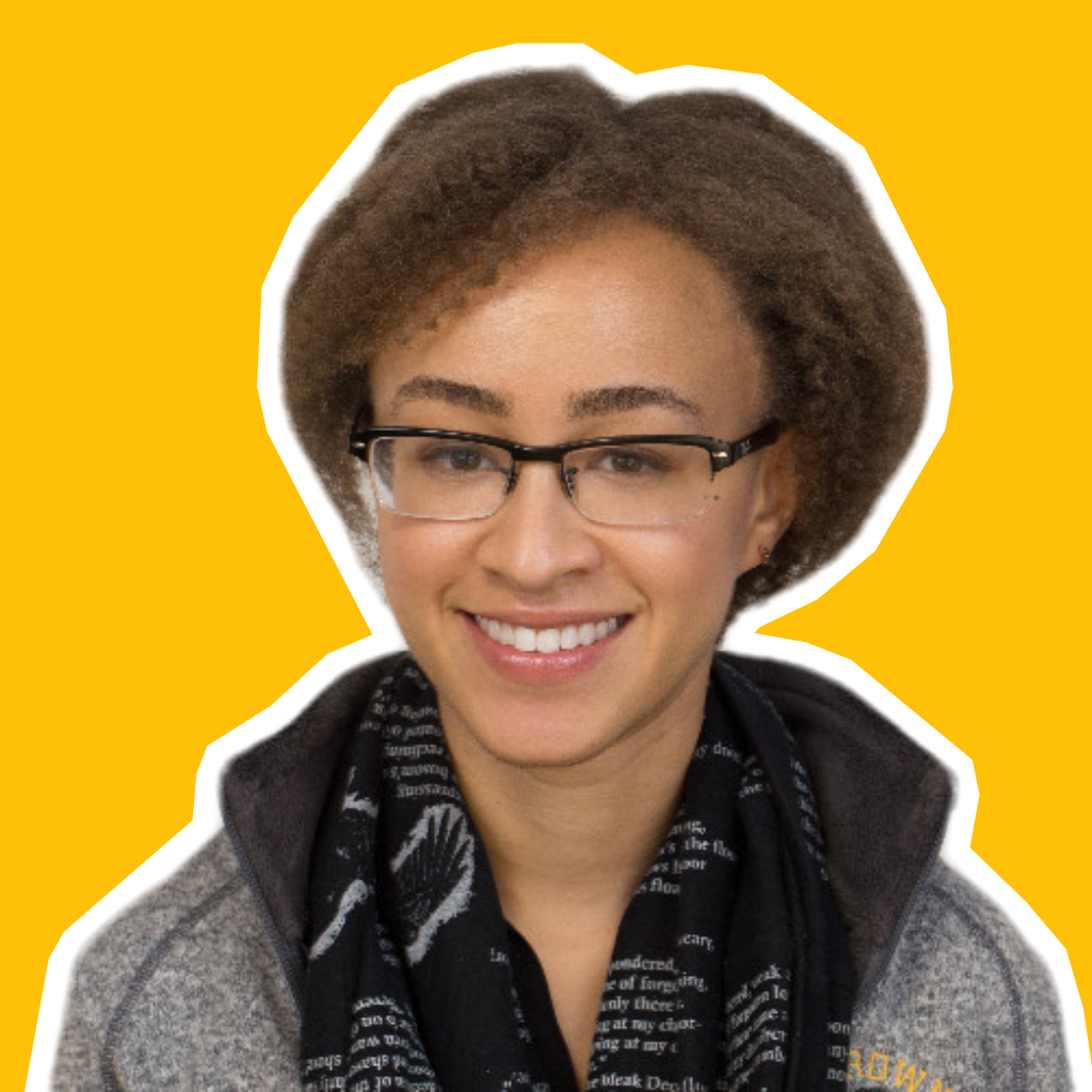 Alexis, founder of Tinker Mavens, smiling